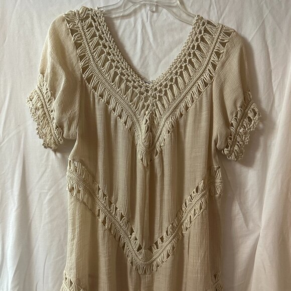 Jodifl Large pull over blouse full of lace, tunic, bottom comes to a V‎ - Picture 1 of 6
